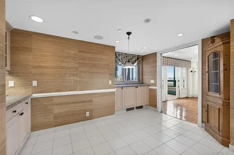 100 Hilton Avenue Garden City NY 11530