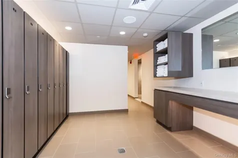 100 Hilton Avenue Garden City NY 11530