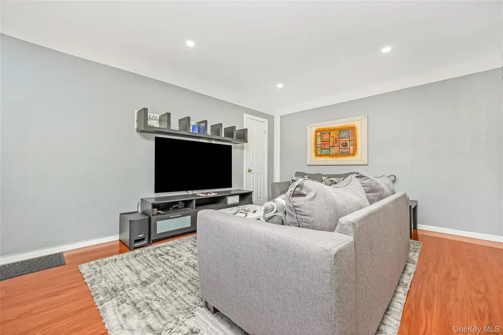 150-54 Melbourne Avenue Flushing NY 11367