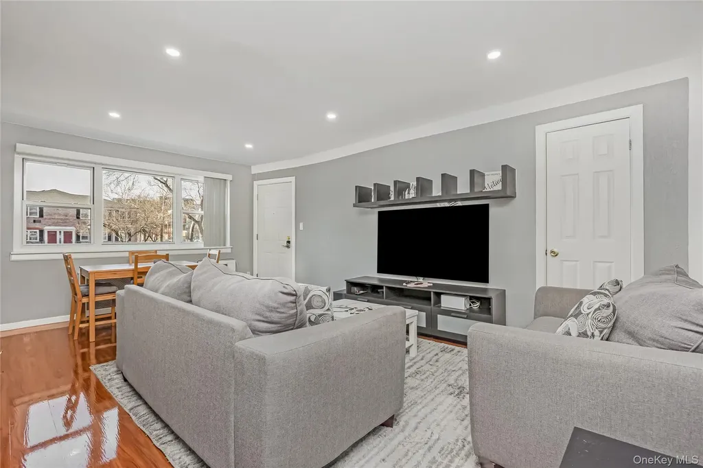 150-54 Melbourne Avenue Flushing NY 11367