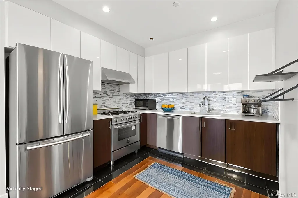 142-38 37th Avenue Flushing NY 11354