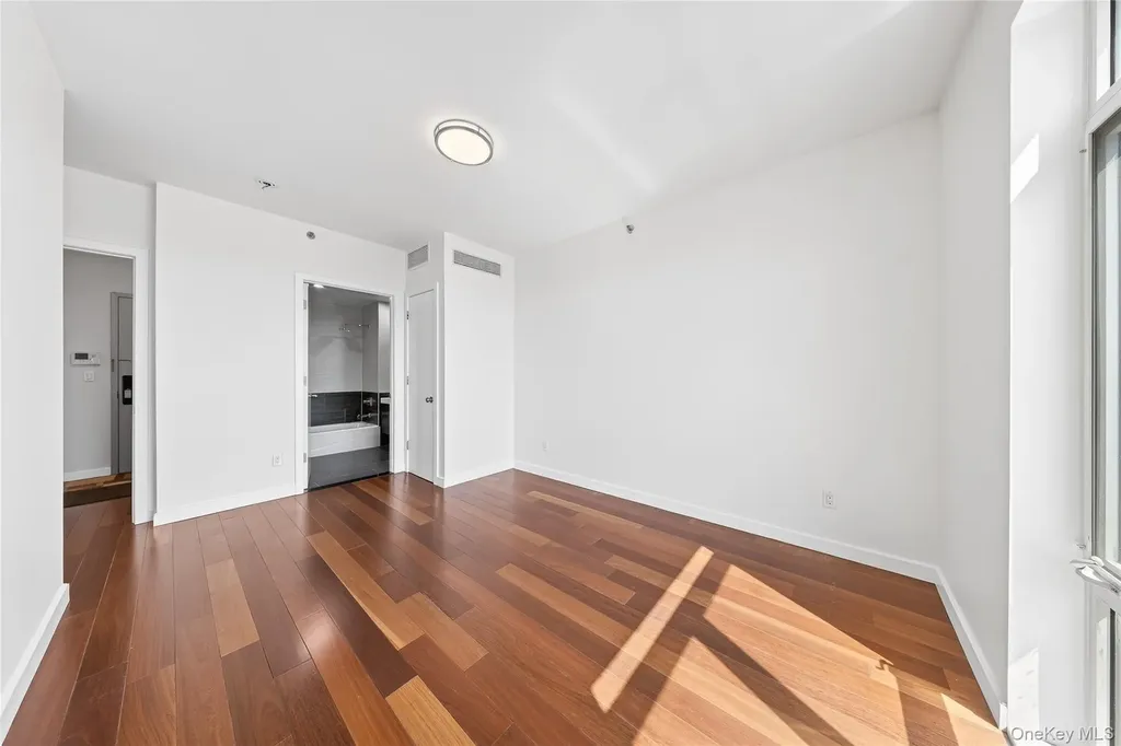 142-38 37th Avenue Flushing NY 11354
