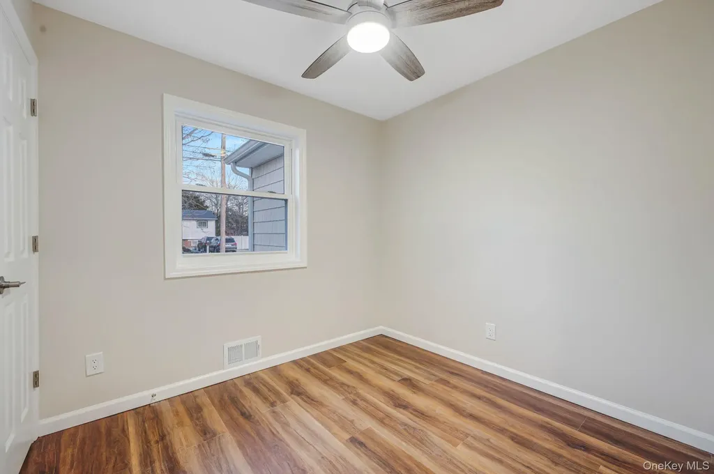 1137 Nugent Avenue Bay Shore NY 11706