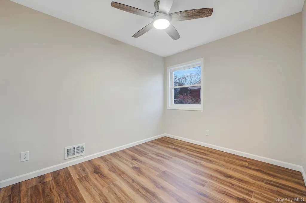 1137 Nugent Avenue Bay Shore NY 11706