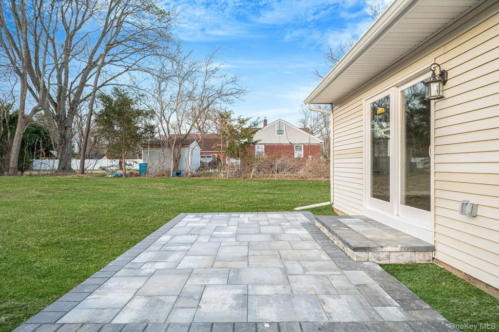 1137 Nugent Avenue Bay Shore NY 11706