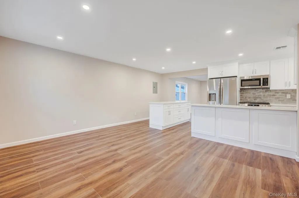 1137 Nugent Avenue Bay Shore NY 11706