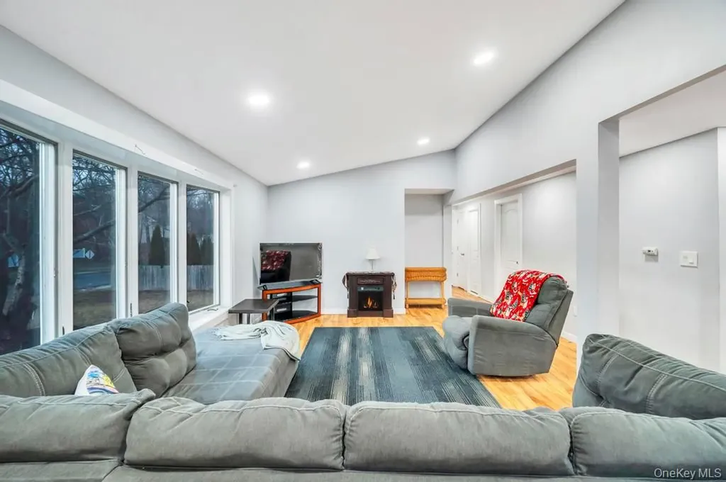 85 Craft Road Centereach NY 11720
