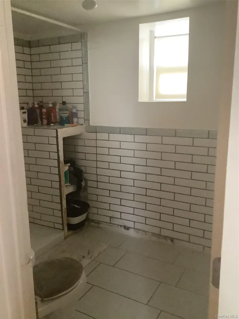 3305 Bronxwood Avenue Bronx NY 10469