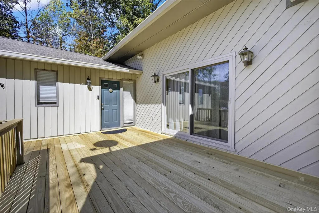 8 Peach Road Mahopac NY 10541