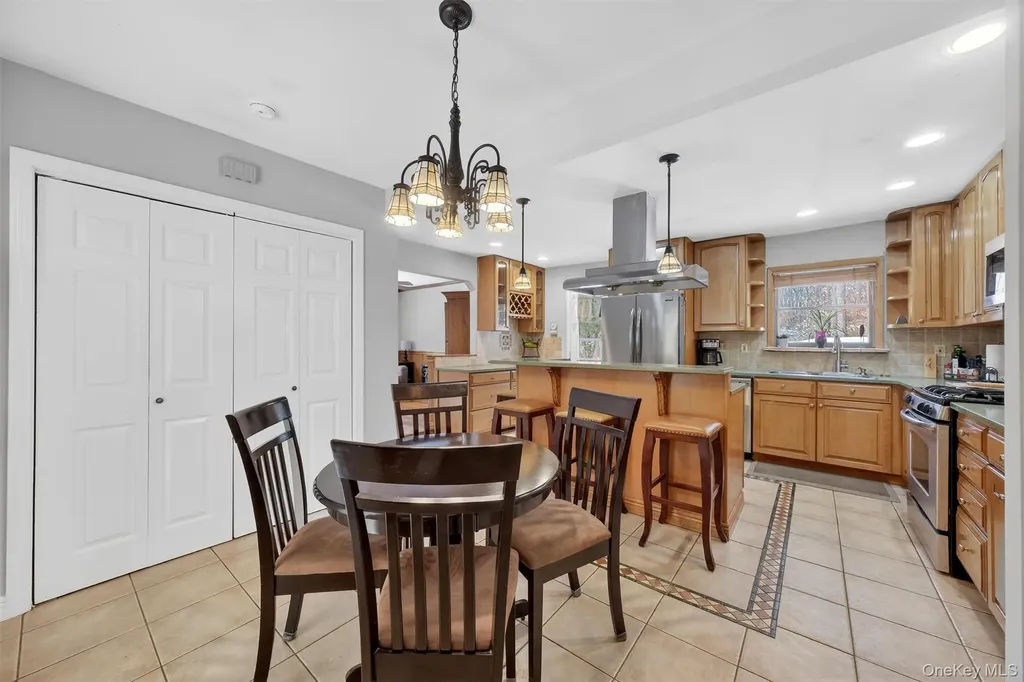 8 Peach Road Mahopac NY 10541