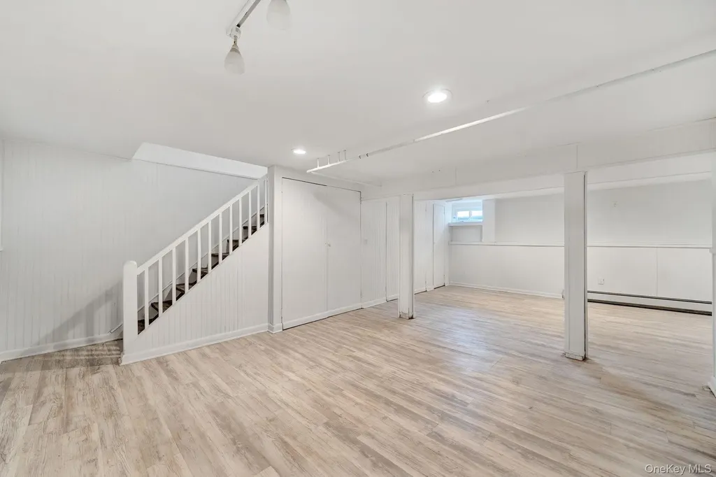 6 Elliott Place Freeport NY 11520