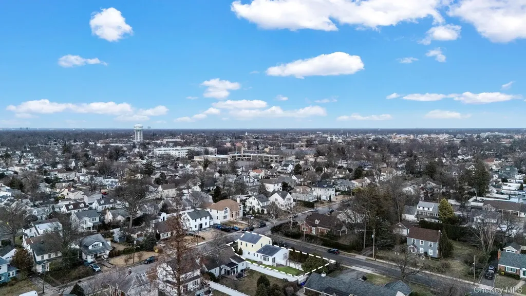 6 Elliott Place Freeport NY 11520