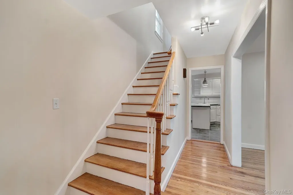 6 Elliott Place Freeport NY 11520