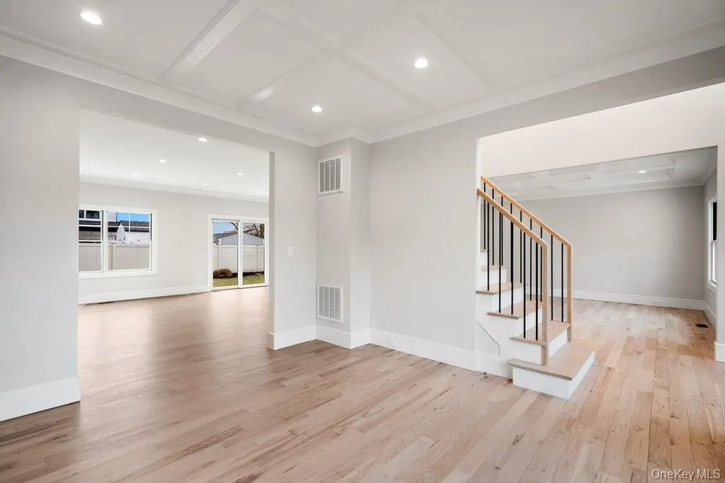 35 Main Parkway Plainview NY 11803