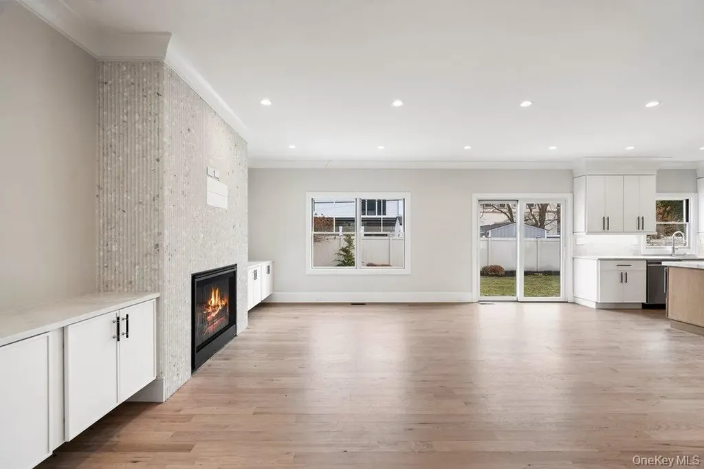 35 Main Parkway Plainview NY 11803