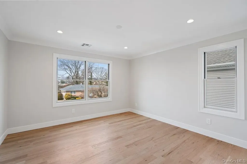 35 Main Parkway Plainview NY 11803