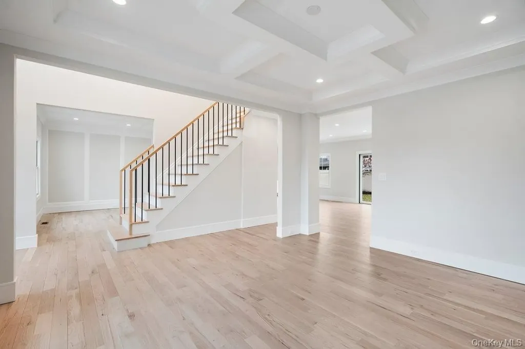 35 Main Parkway Plainview NY 11803