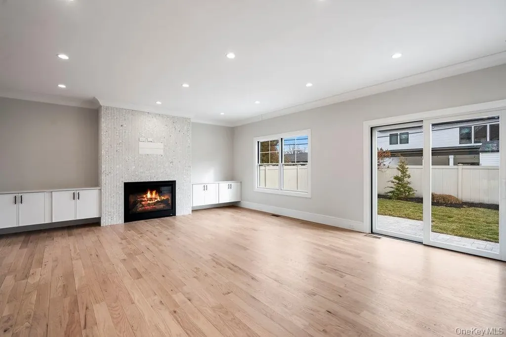 35 Main Parkway Plainview NY 11803