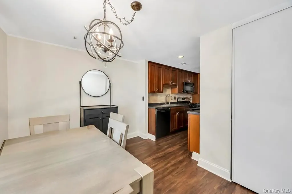 172 Skyline Drive Coram NY 11727