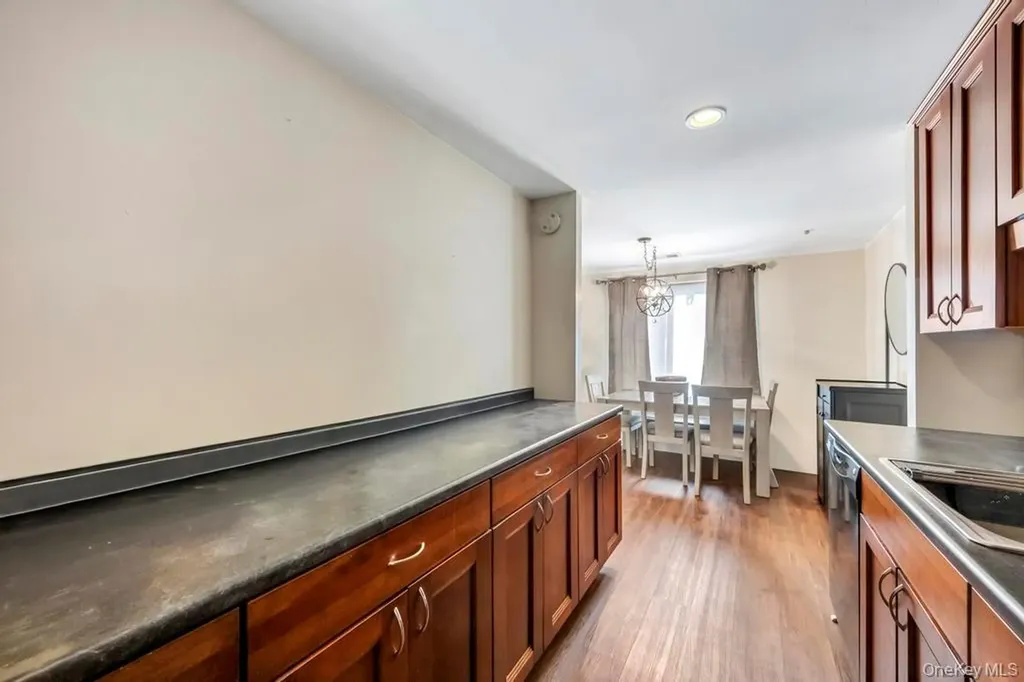 172 Skyline Drive Coram NY 11727