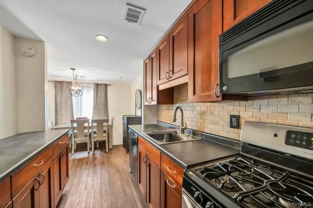 172 Skyline Drive Coram NY 11727