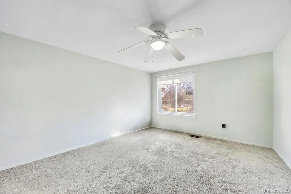 172 Skyline Drive Coram NY 11727
