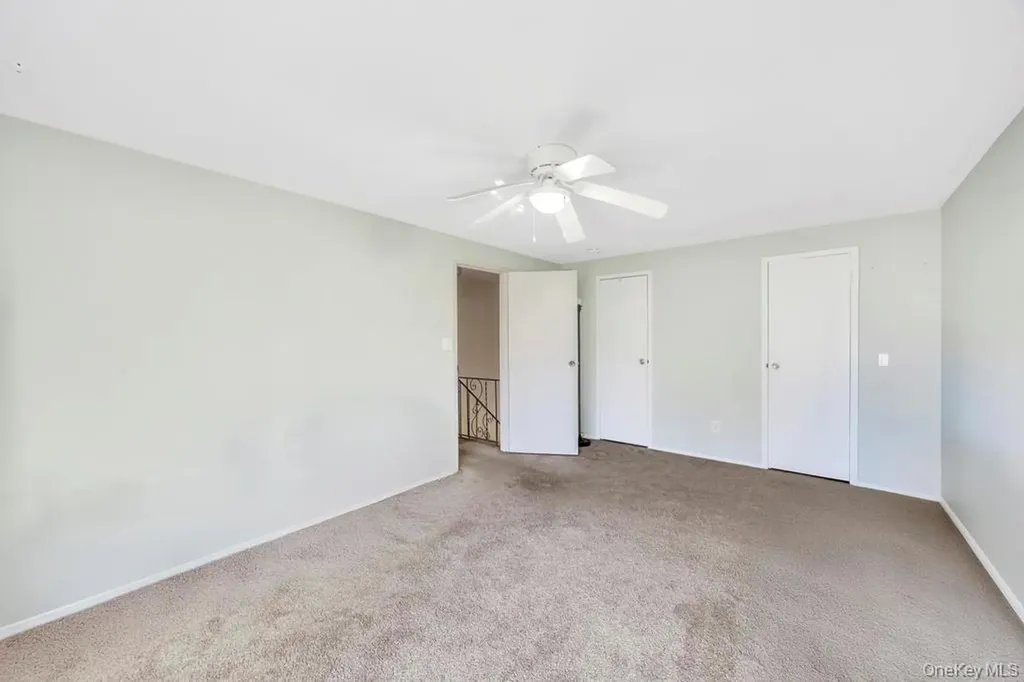 172 Skyline Drive Coram NY 11727