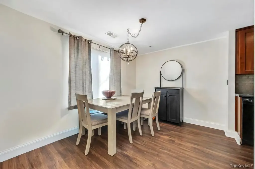 172 Skyline Drive Coram NY 11727