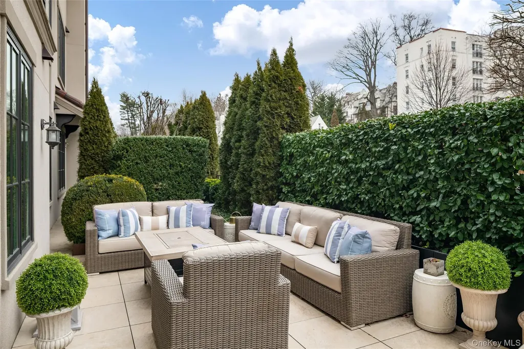 15 Kensington Road Bronxville NY 10708