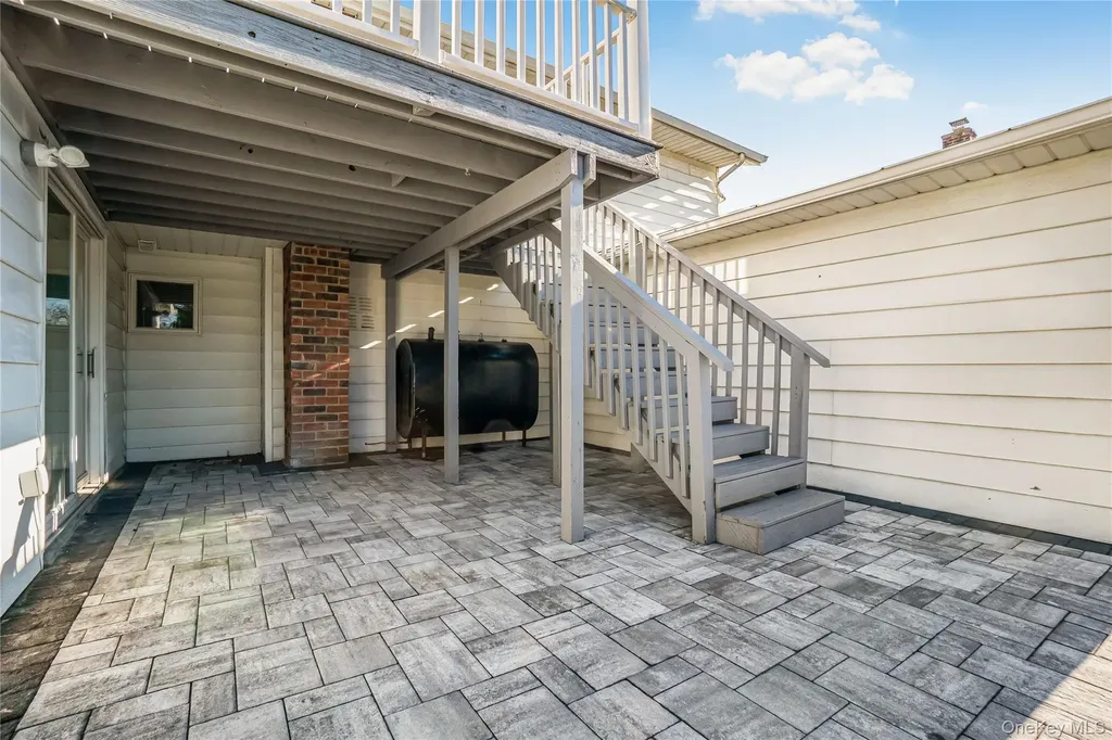 107 Beverly Road Massapequa NY 11758