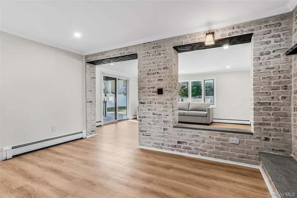 107 Beverly Road Massapequa NY 11758