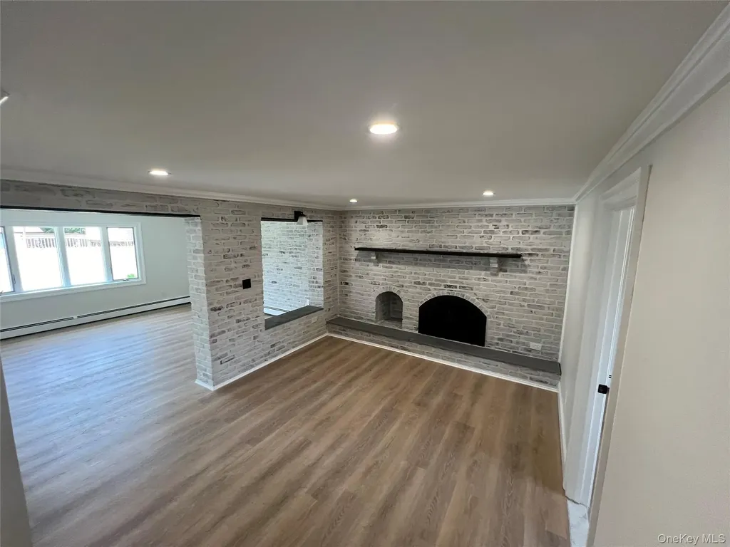 107 Beverly Road Massapequa NY 11758