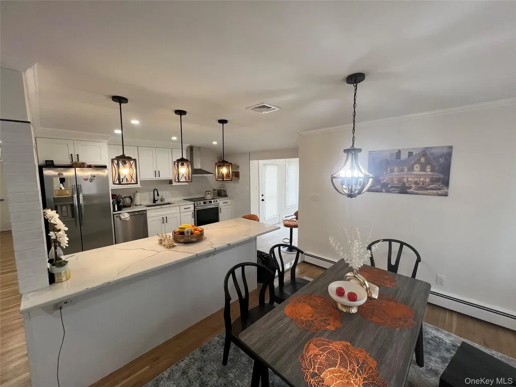 107 Beverly Road Massapequa NY 11758
