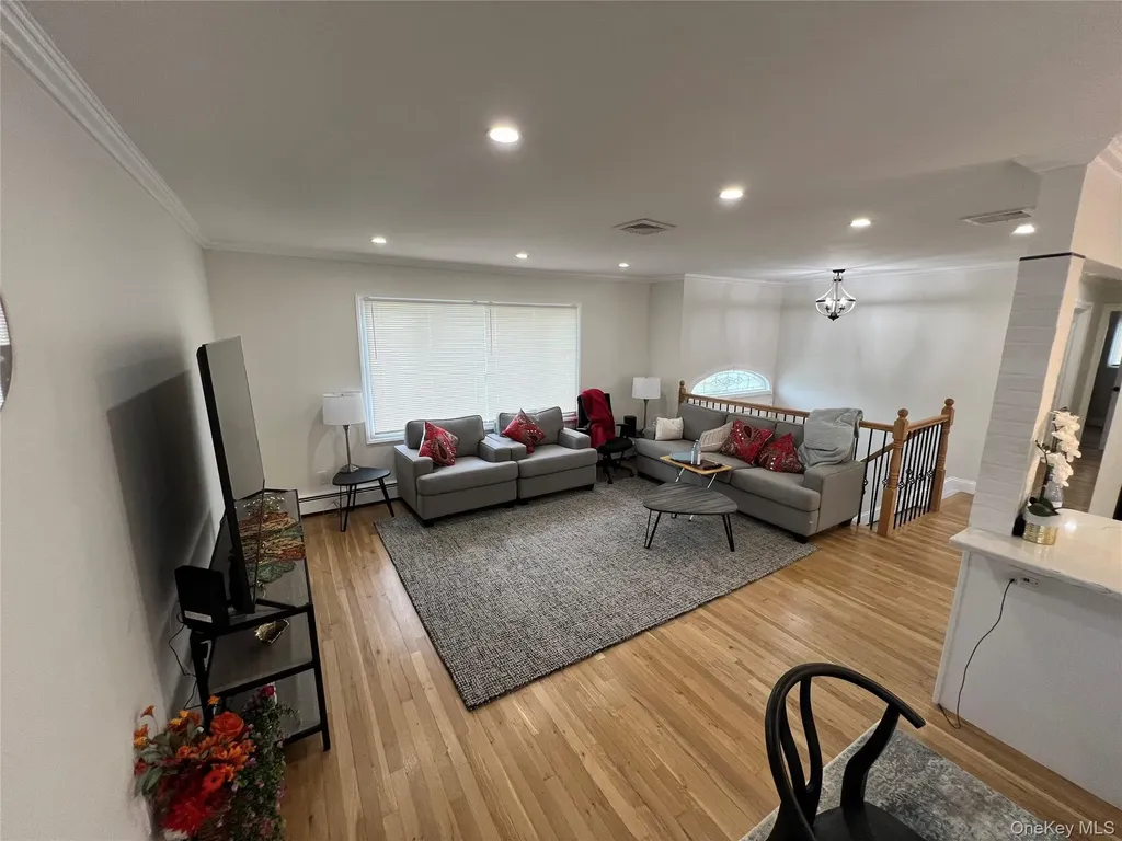 107 Beverly Road Massapequa NY 11758