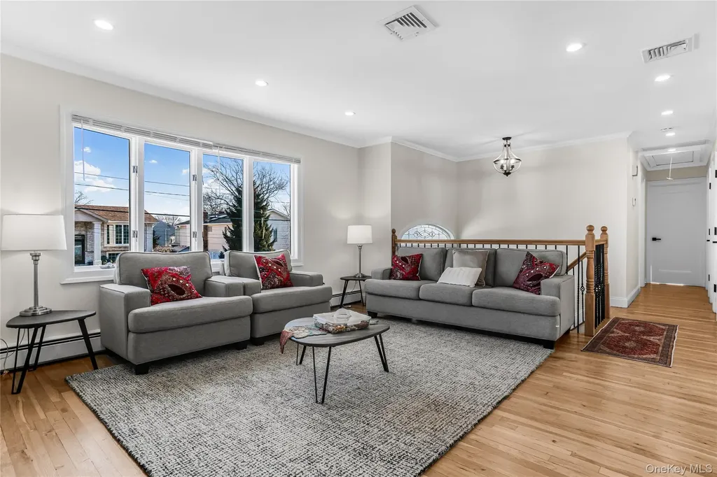107 Beverly Road Massapequa NY 11758