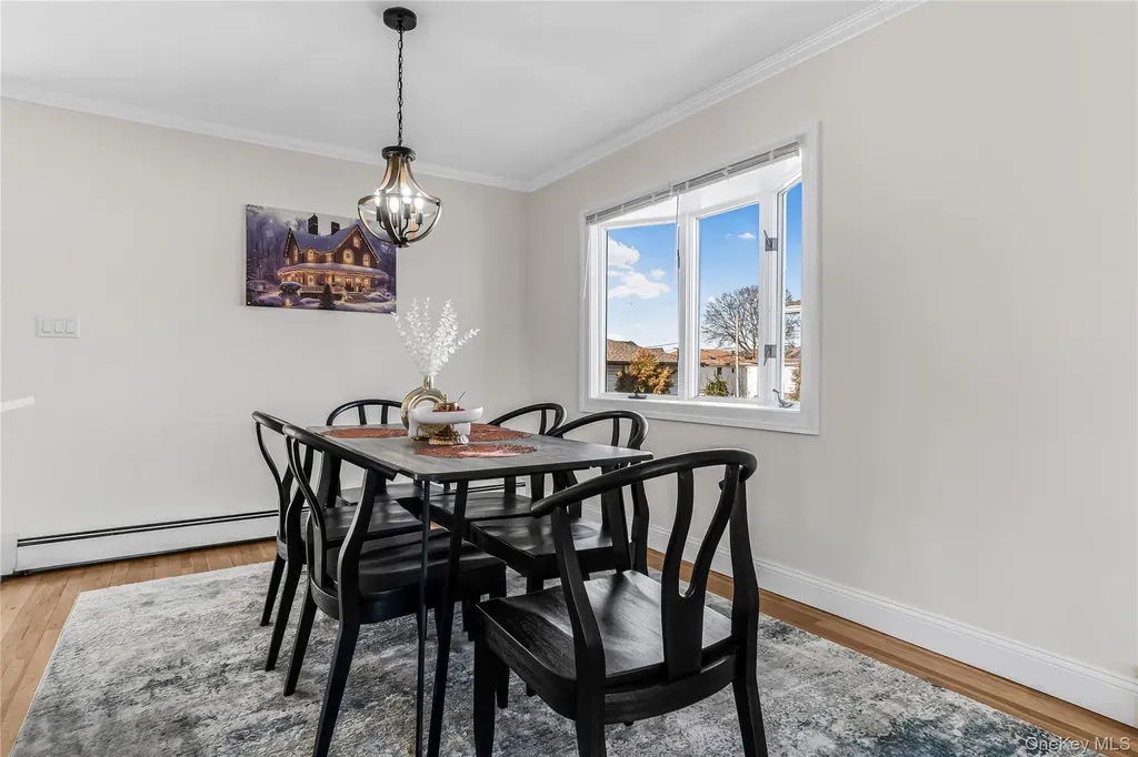 107 Beverly Road Massapequa NY 11758