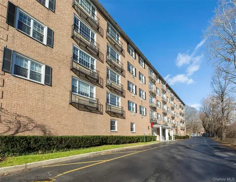 4 Consulate Drive Tuckahoe NY 10707