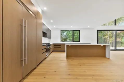 10 East Lane Armonk NY 10504