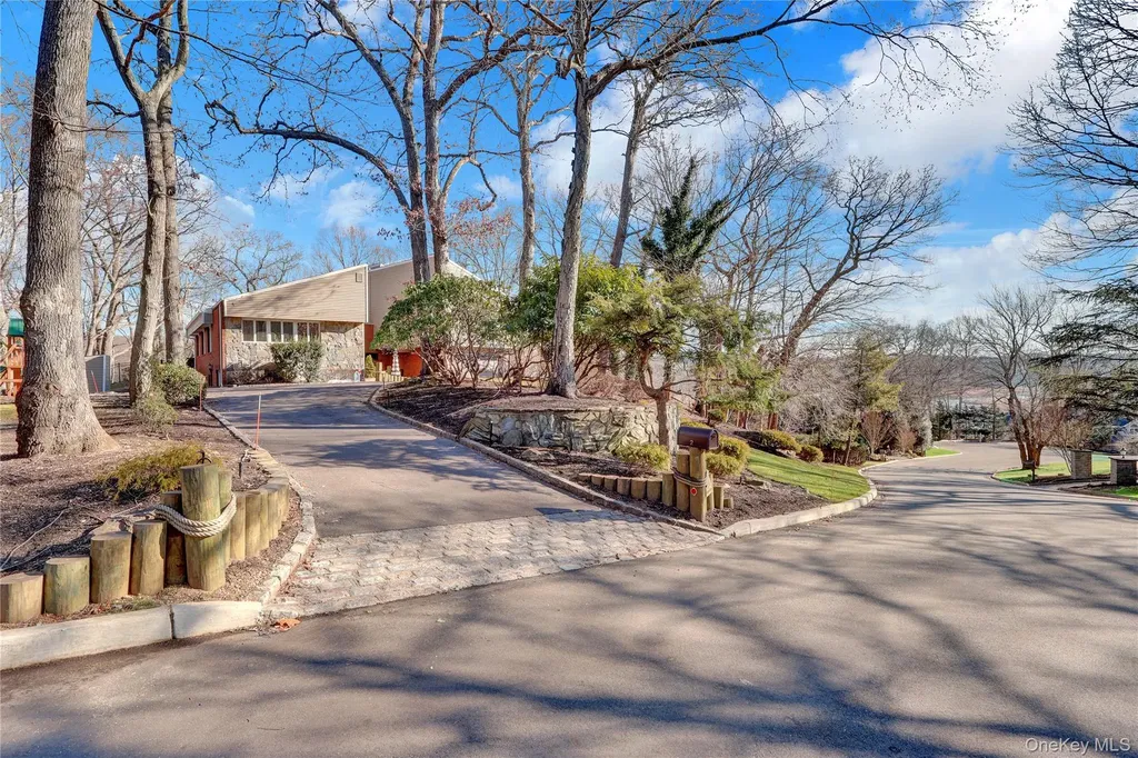 2 Riverview Terrace Smithtown NY 11787