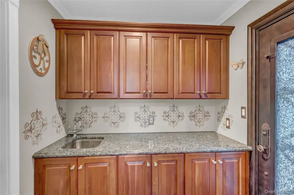 2 Riverview Terrace Smithtown NY 11787