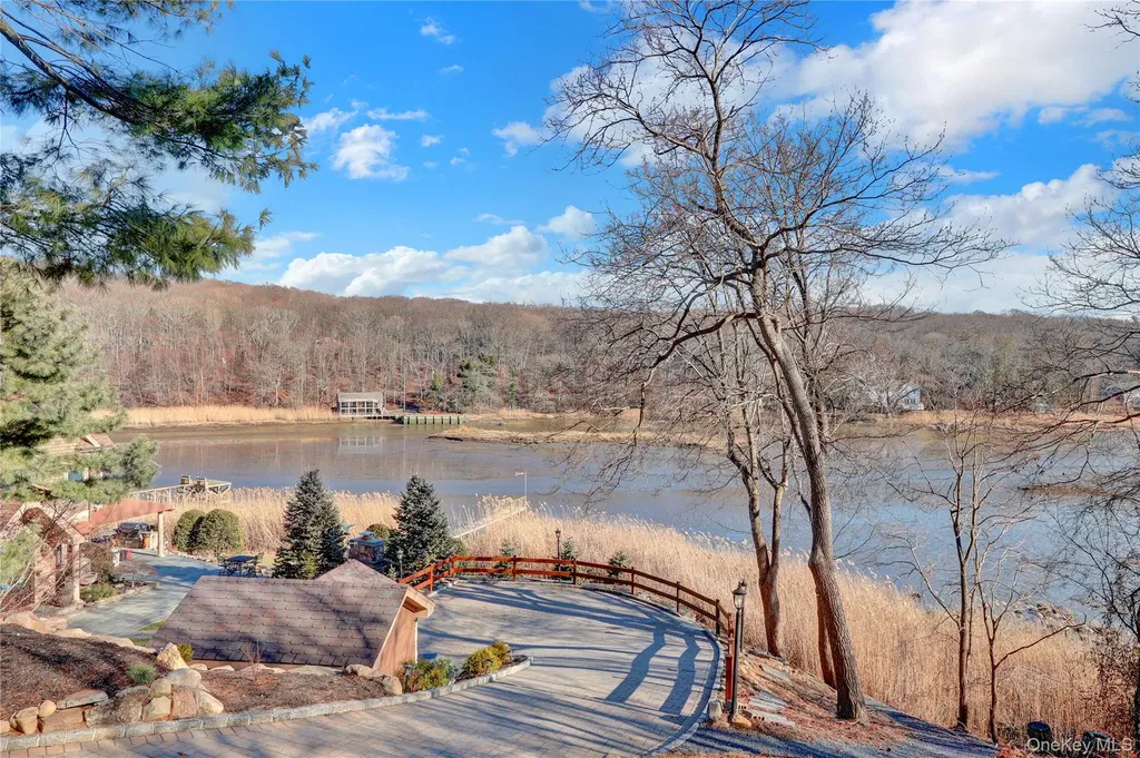 2 Riverview Terrace Smithtown NY 11787