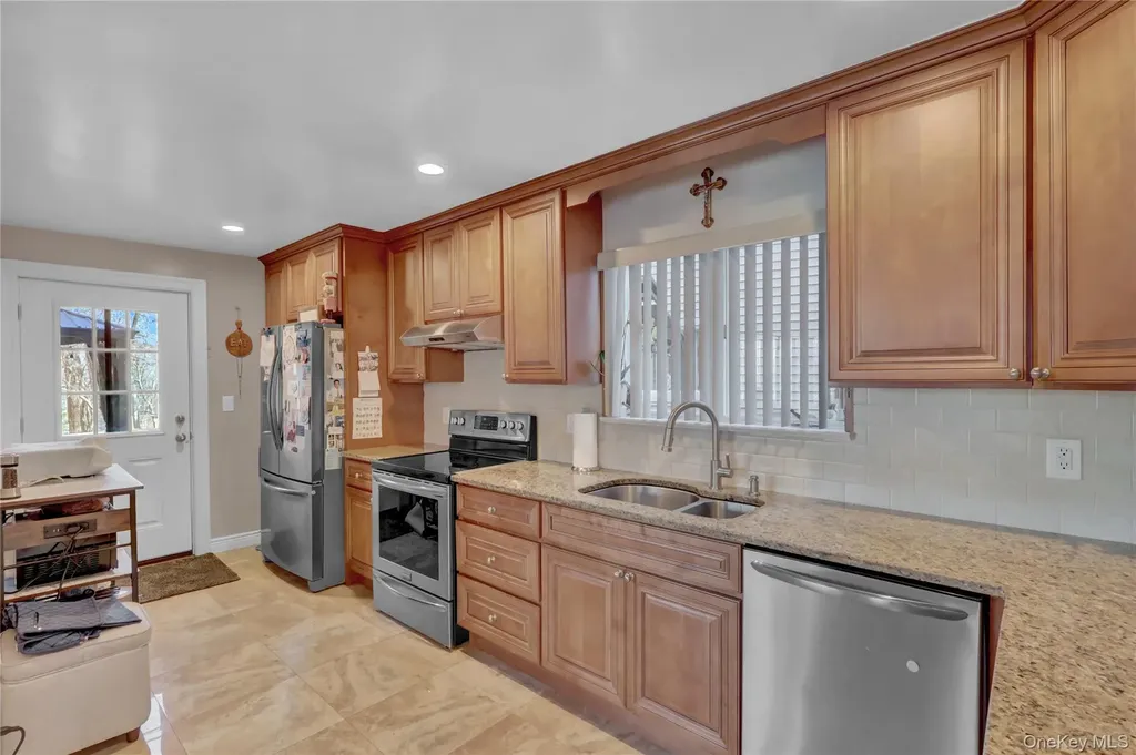 2 Riverview Terrace Smithtown NY 11787