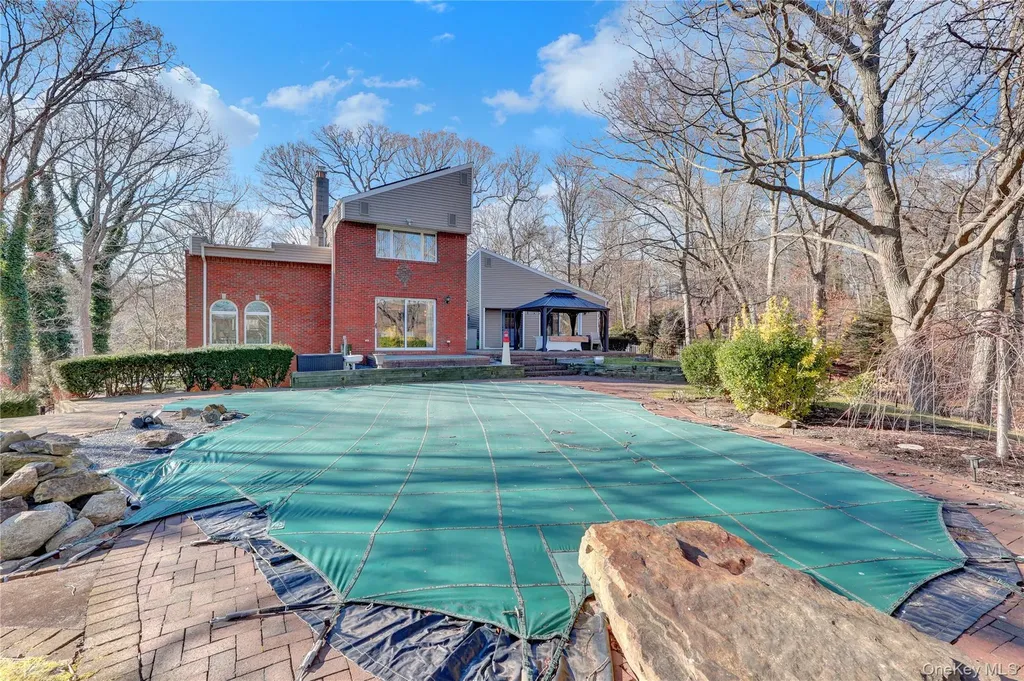 2 Riverview Terrace Smithtown NY 11787