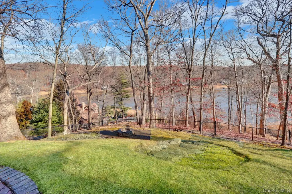2 Riverview Terrace Smithtown NY 11787