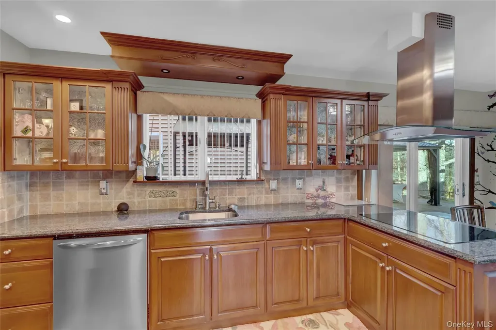 2 Riverview Terrace Smithtown NY 11787