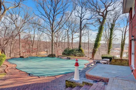 2 Riverview Terrace Smithtown NY 11787