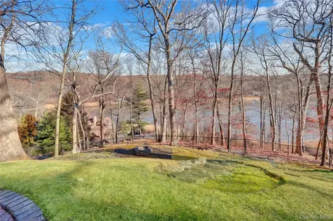 2 Riverview Terrace Smithtown NY 11787