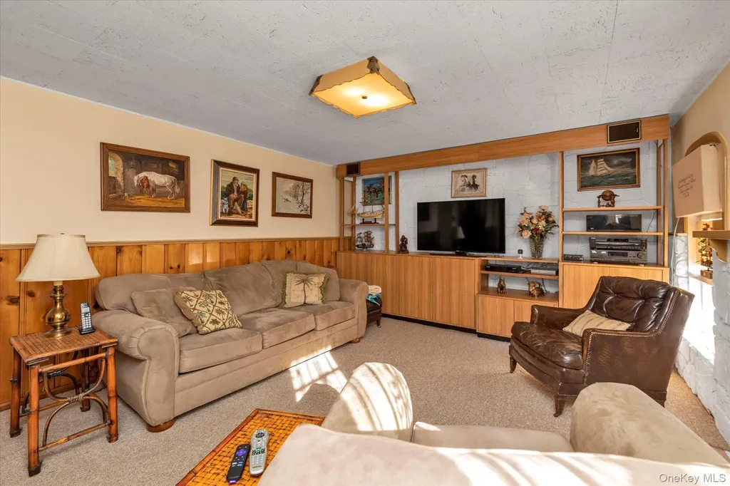154 S Brush Drive Valley Stream NY 11581