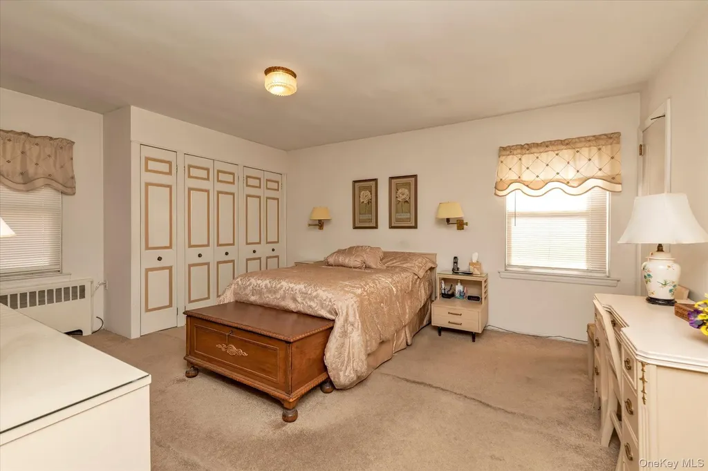 154 S Brush Drive Valley Stream NY 11581