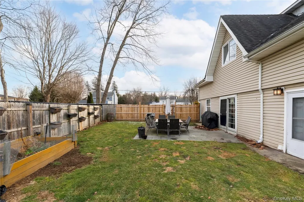 18 Parker Drive Mahopac NY 10541